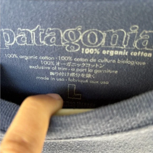 Patagonia Men's blue long sleeve with Logo Size Large - Picture 4 of 4